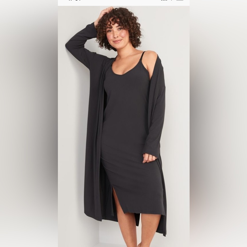 Old Navy Maternity Nursing Gown and Robe set